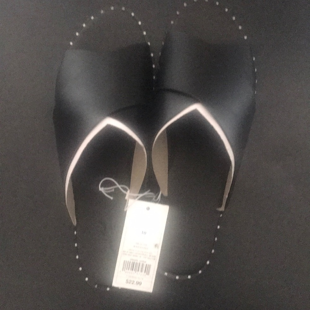 Universal thread sandals